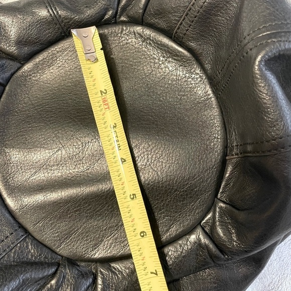 B Makowsky Large Soft Black Leather Shoulder Purse Bucket Bag - Picture 15 of 15